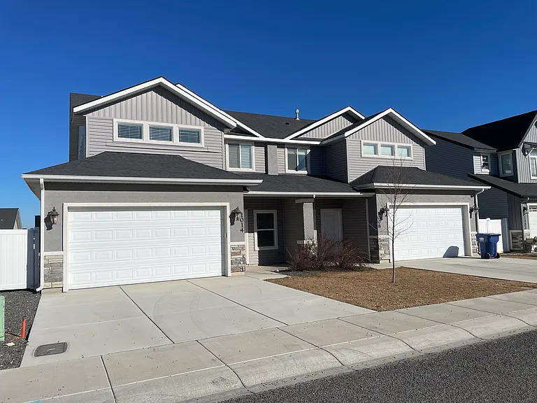 1014 Frank Henry Rd — Photo 1