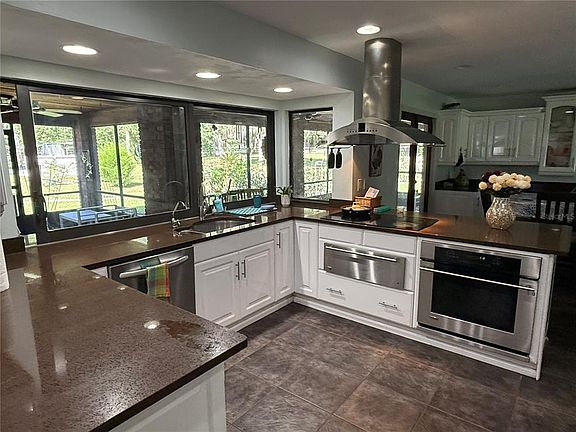 5th image of 36 NASHUA WAY