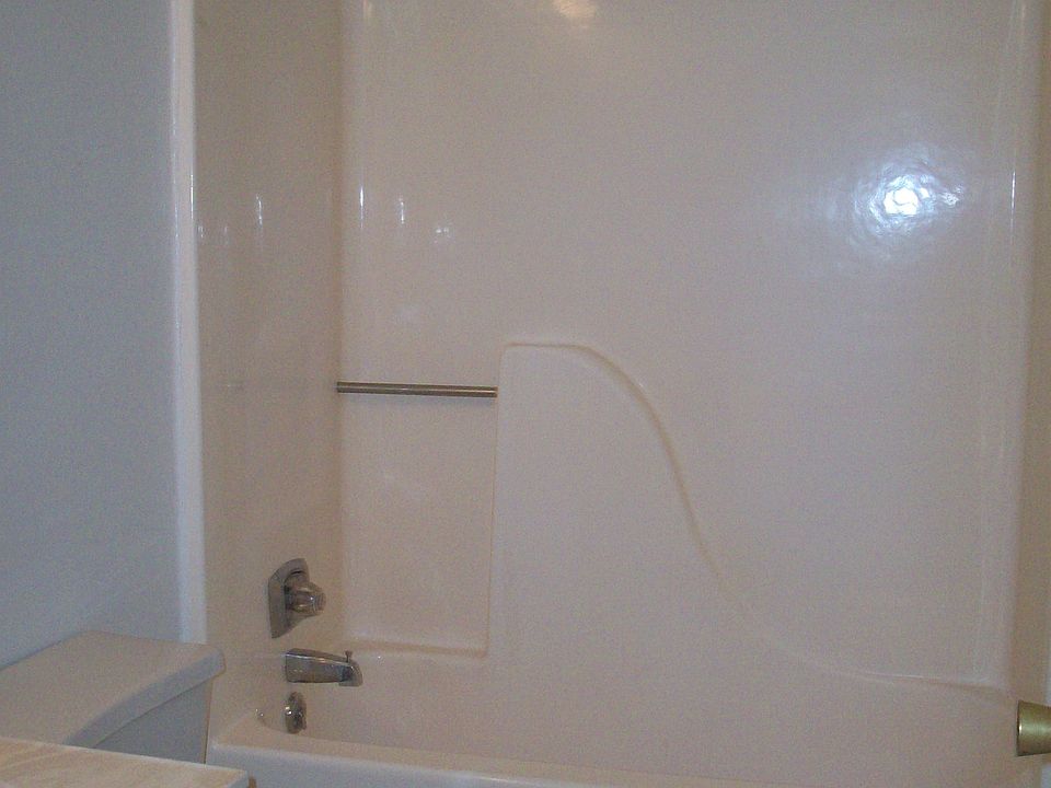 2nd image of 2512 Elmwood Pkwy APT G