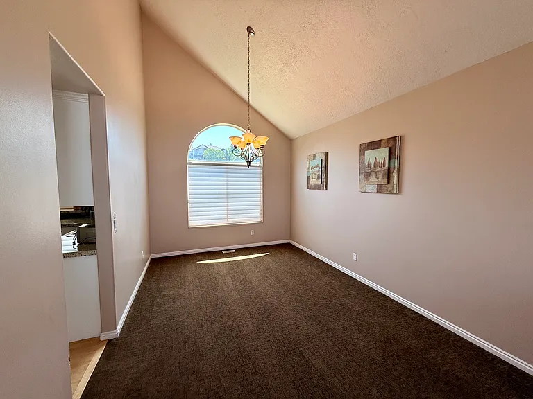 1090 E Fairway Dr — Photo 10
