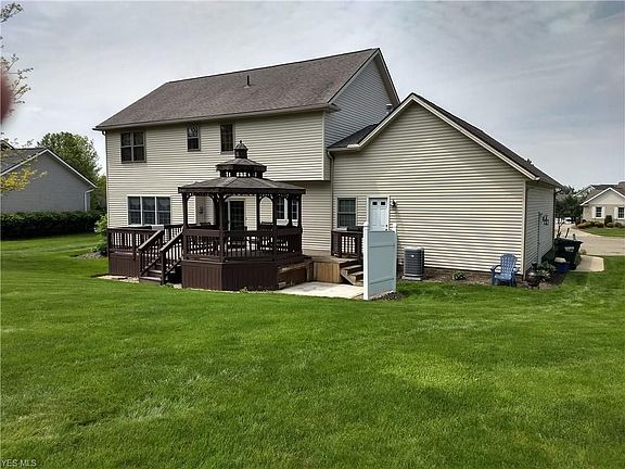 5th image of 811 Sand Lot Cir