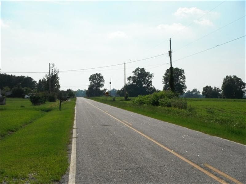 2nd image of 5733 Lloyd Rd