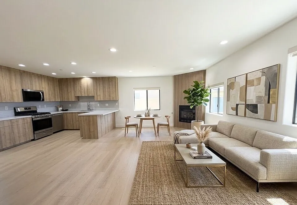 3 bed, 1550 sqft, $6,700 — Photo 2