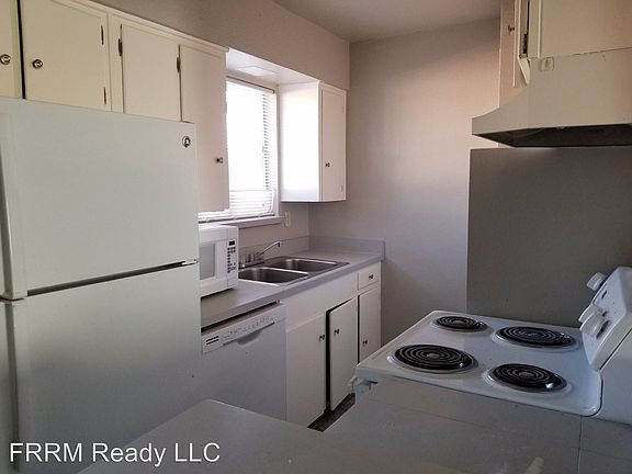 5th image of 4821 Gaston Ave APT 213