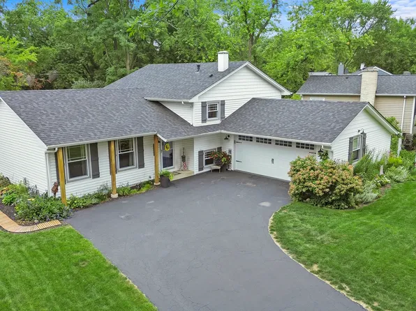 0N307 Woodvale St, Winfield, IL 60190