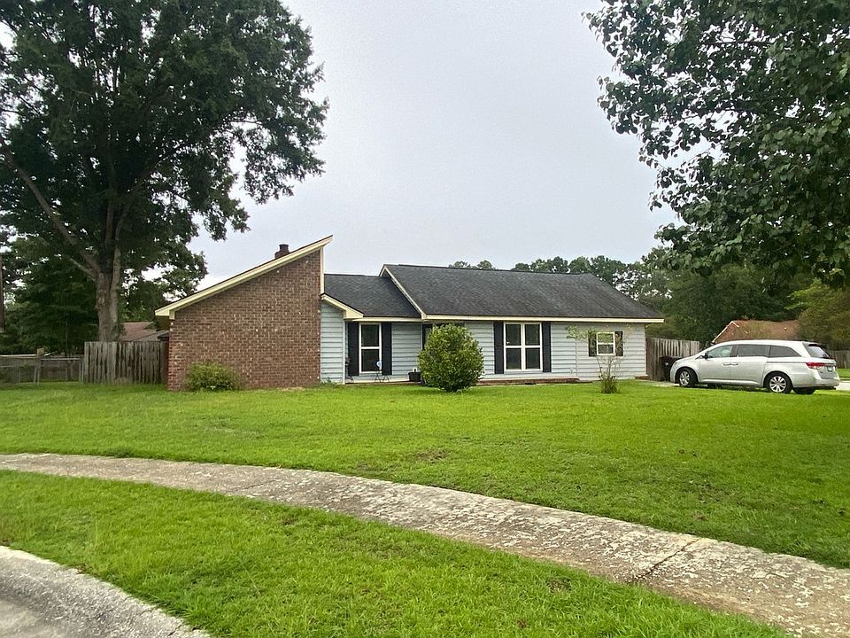1st image of 413 Fox Hunt Rd