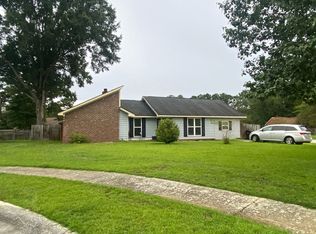 413 Fox Hunt Rd, Goose Creek, SC 29445