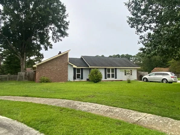 413 Fox Hunt Rd, Goose Creek, SC 29445