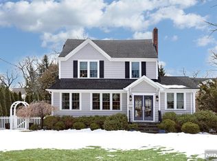 430 Wastena Ter, Ridgewood, NJ 07450