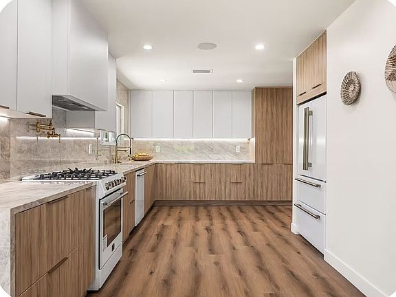3rd image of 266 Mabery Rd