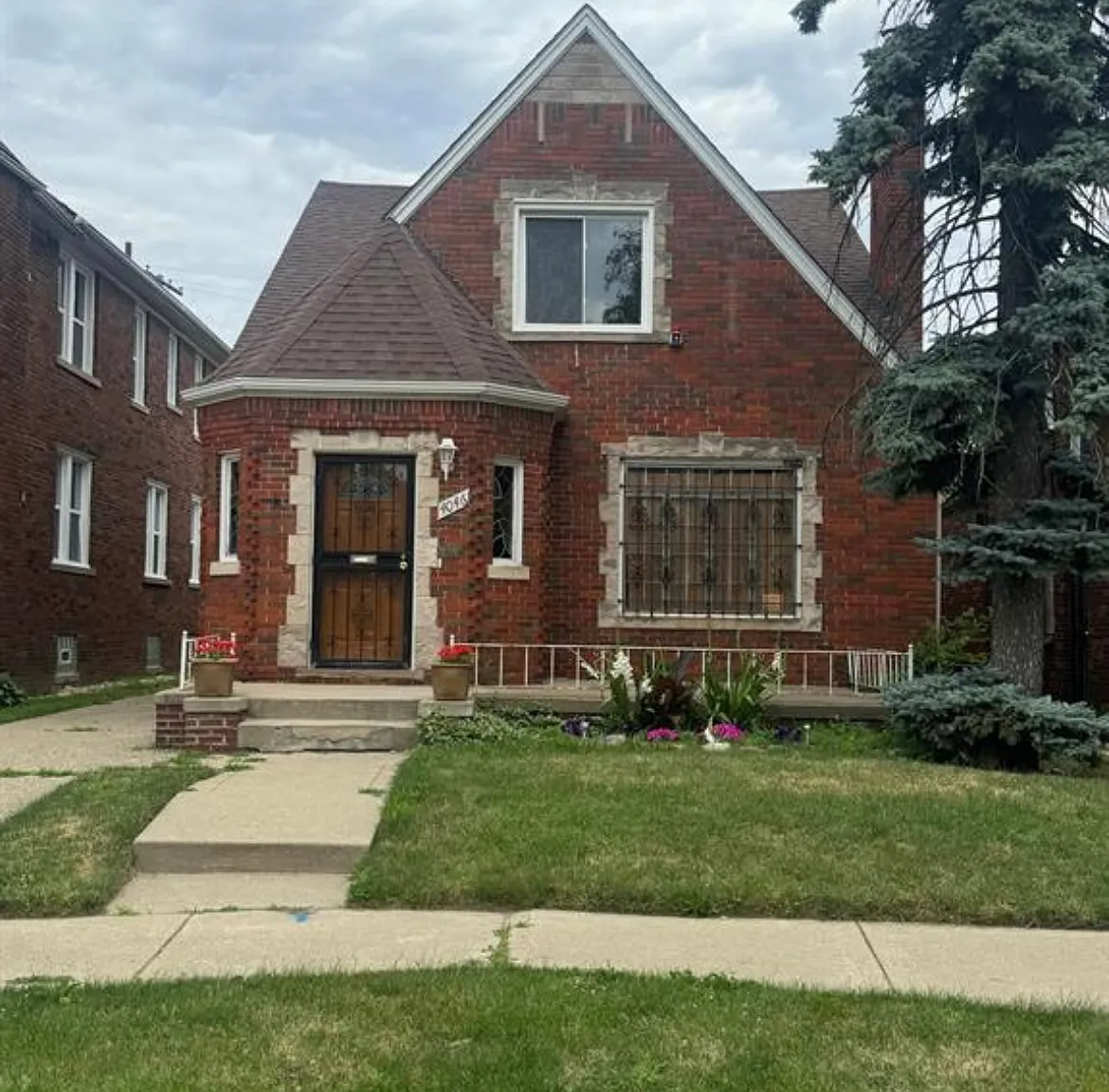 2 bed, 800 sqft, $1,025 — Photo 2