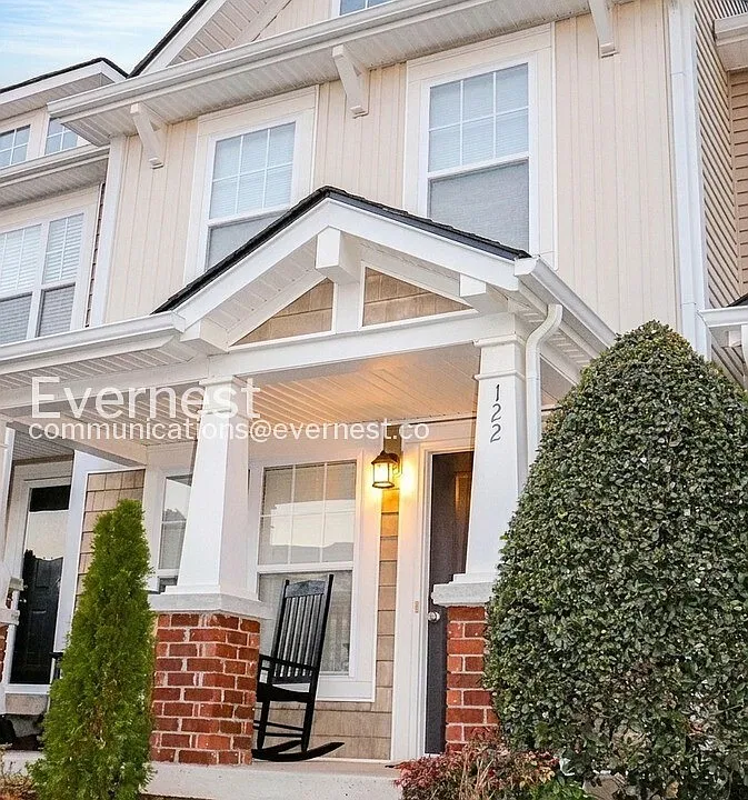 122 Shadow Glen Dr