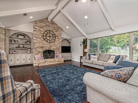 4th image of 720 Wooded Crest Dr