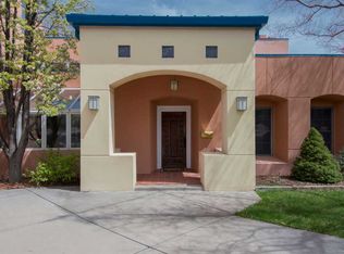 122 Barranca Rd, Los Alamos, NM 87544