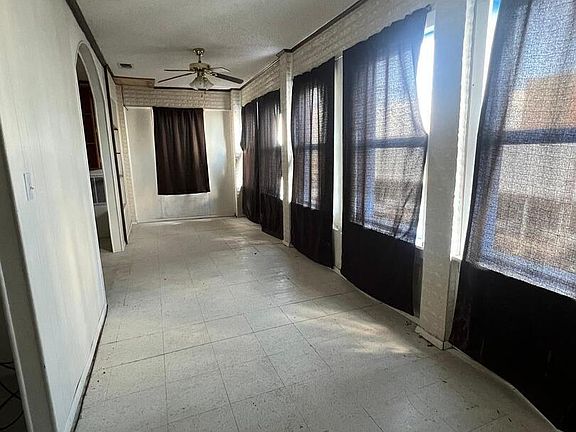 5th image of 206 N 5TH ST