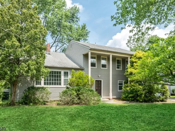 26 Deauville Dr, Parsippany-Troy Hills Twp., NJ 07054