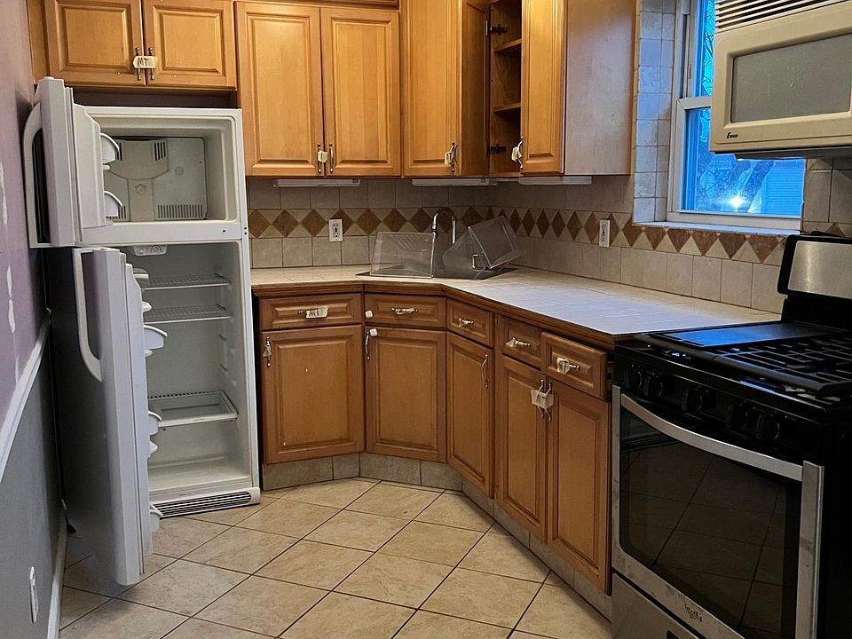 1st image of 3165 Ampere Ave #Na