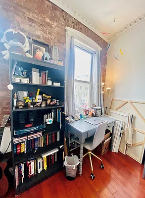 Rented by Mae Equities | media 26
