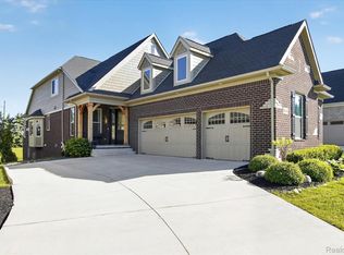 8236 Stoney Creek Dr, South Lyon, MI 48178