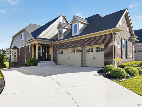 8236 Stoney Creek Dr, South Lyon, MI 48178