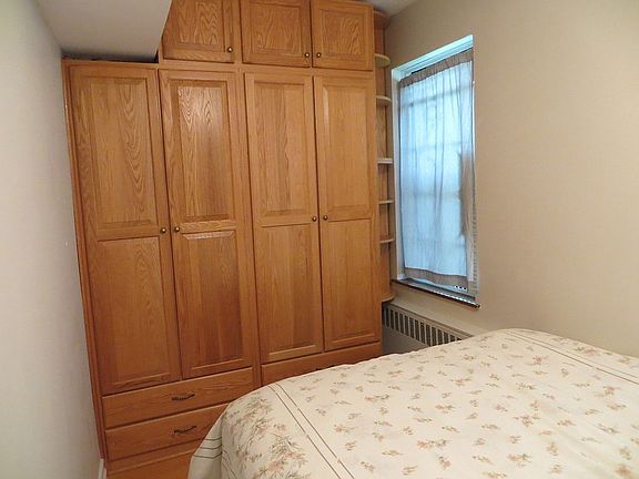 3rd image of 419 E 78th St APT 4C