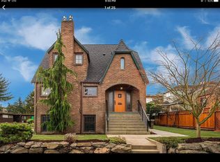 4051 SW Grayson St, Seattle, WA 98116