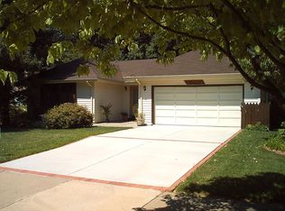 2226 Malraux Dr, Vienna, VA 22182