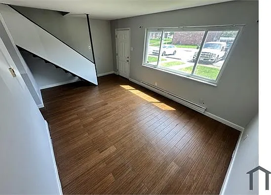 3 bed, 1254 sqft, $1,700 — Photo 3