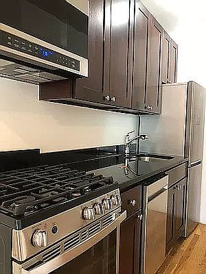 1st image of 124 Jefferson Ave APT 3F