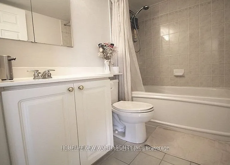 887 Bay St #804 — Photo 7