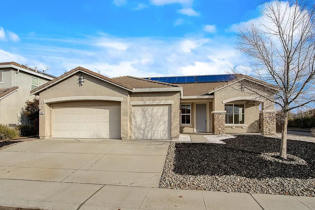 2445 Staxton Cir photo 1