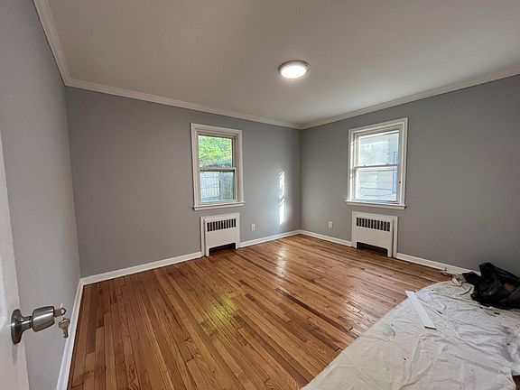 3rd image of 24 Chelsea Ave Floor 1