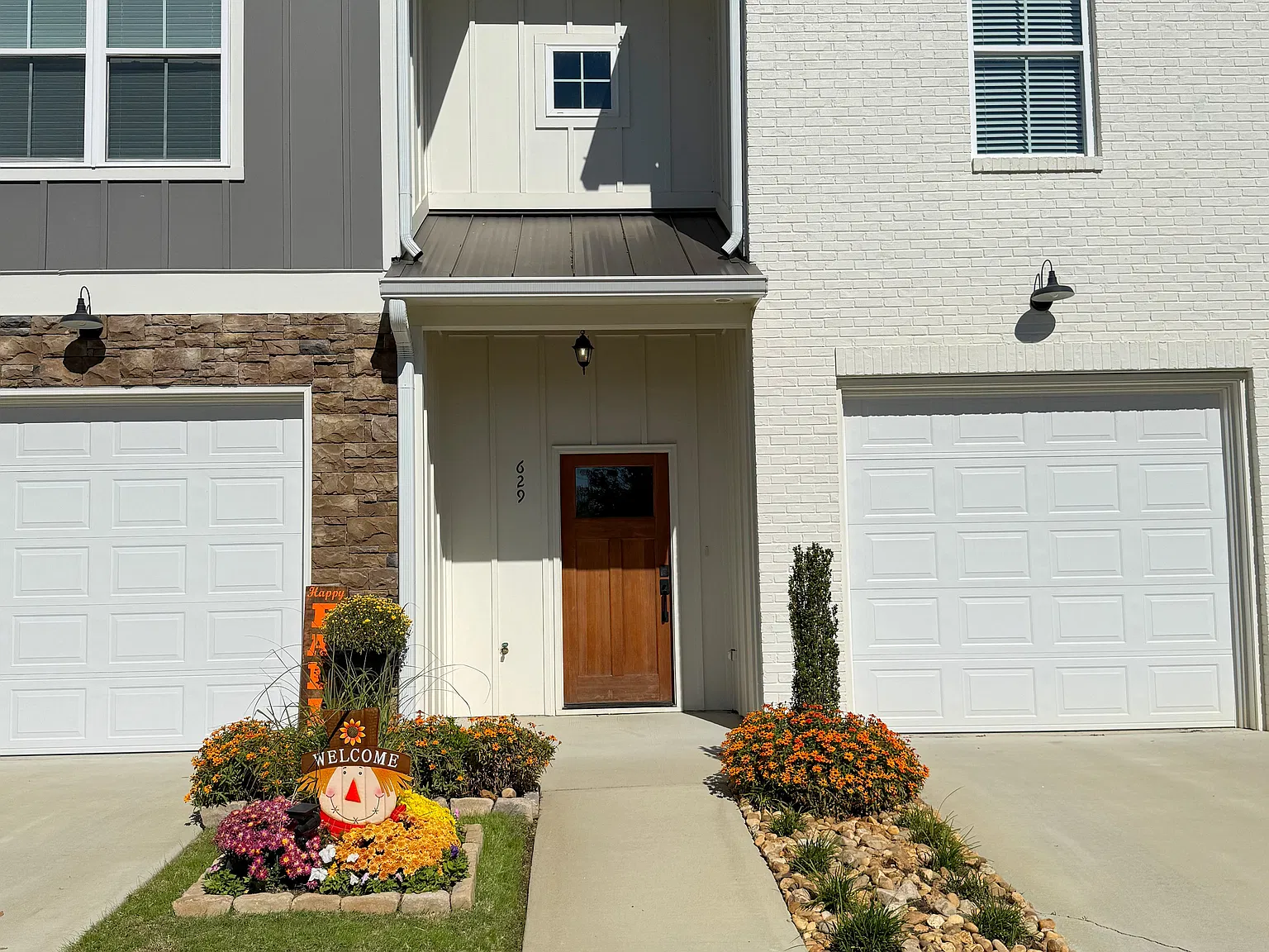 3 bed, 2.5 bath, 1800 sqft, $1,899 — Photo 3