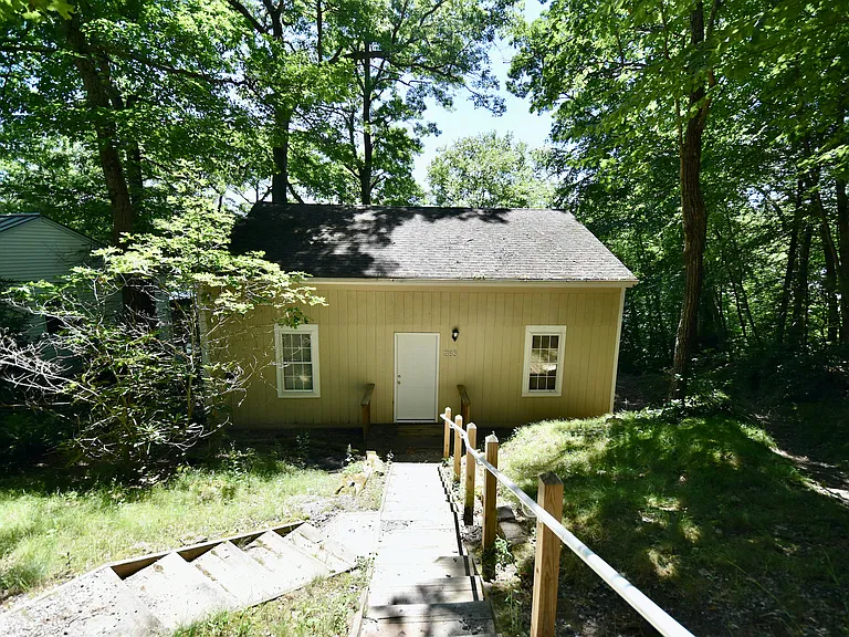 285 N Shore Rd — Photo 17