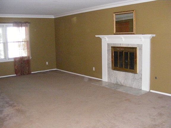 2nd image of 2215 Citation Ave
