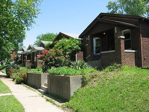 2nd image of 4056 E Iowa Ave