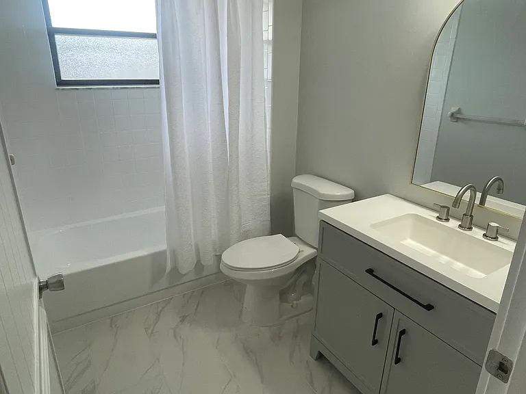 6535 SE Federal Hwy #201 — Photo 9