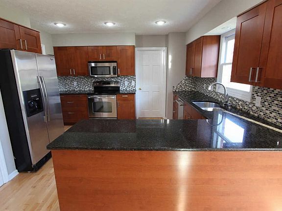 3rd image of 9524 Brownstone Ct