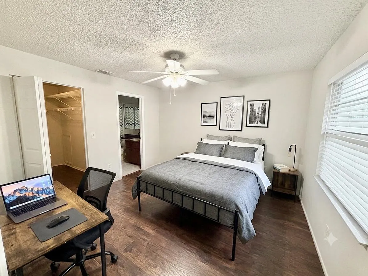 4 bed, 2.0 bath, 1562 sqft, $1,776 — Photo 1