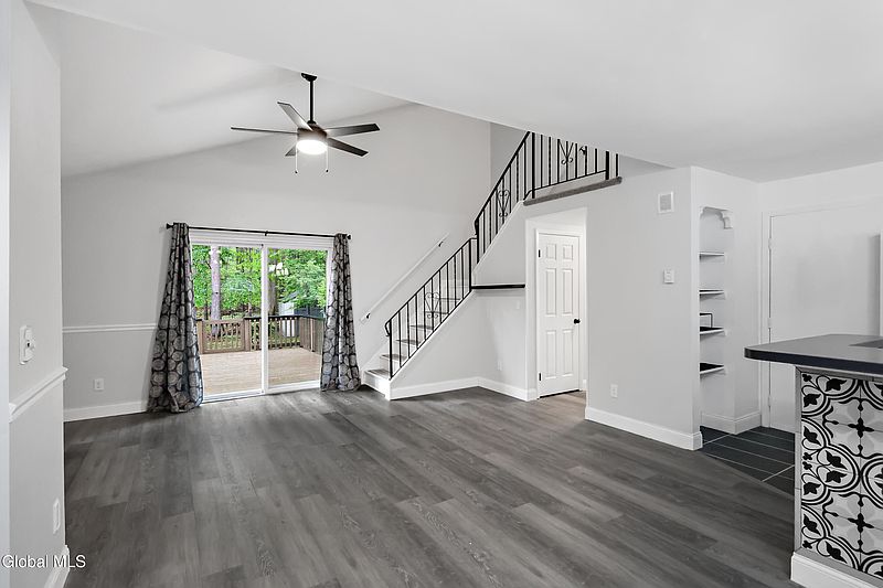 4th image of 113 Arrow Wood Place