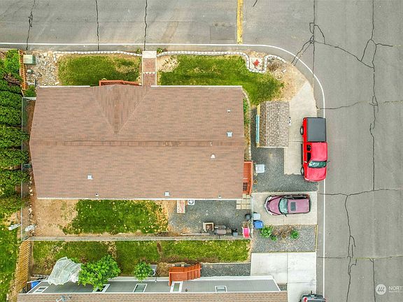 5th image of 900 N Grape Drive #69