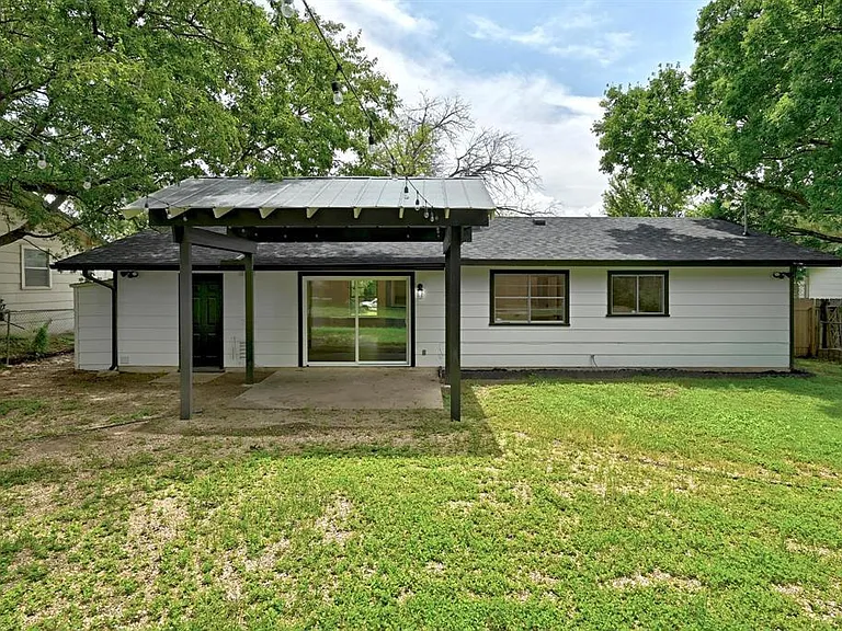 8520 Bradford Dr — Photo 29