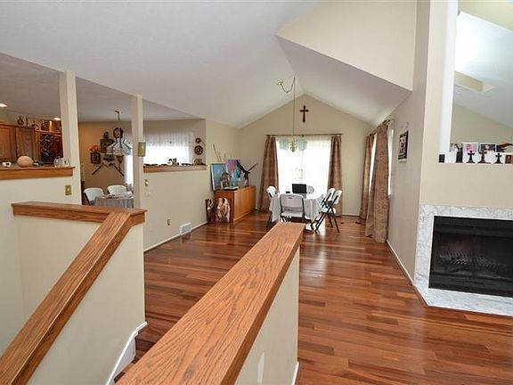 4th image of 5165 Christine Ct