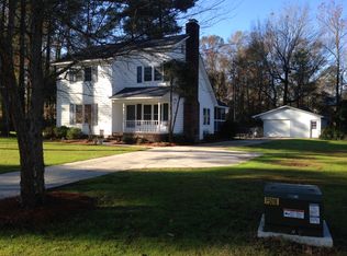 2306 Edgewater Dr, Winterville, NC 28590