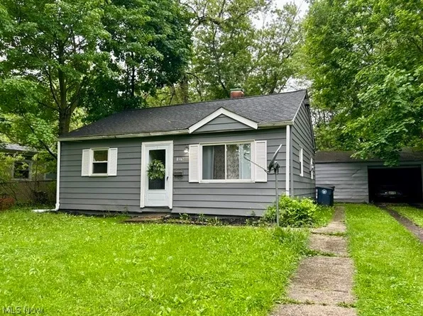 1276 Frederick Blvd, Akron, OH 44320