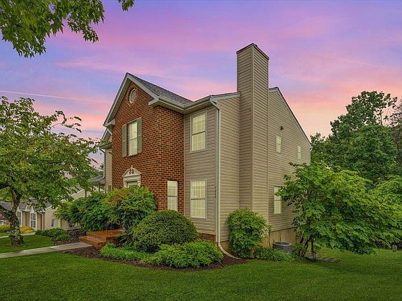 2nd image of 7265 Scarlet Oak Dr