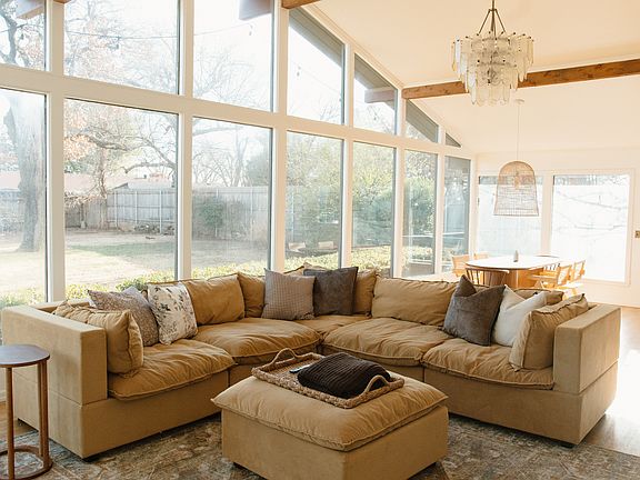 4th image of 627 Timber Ln