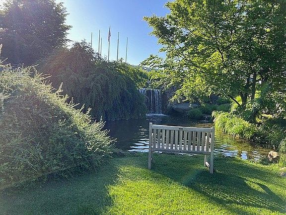 CRYSTAL SPRINGS RESORT