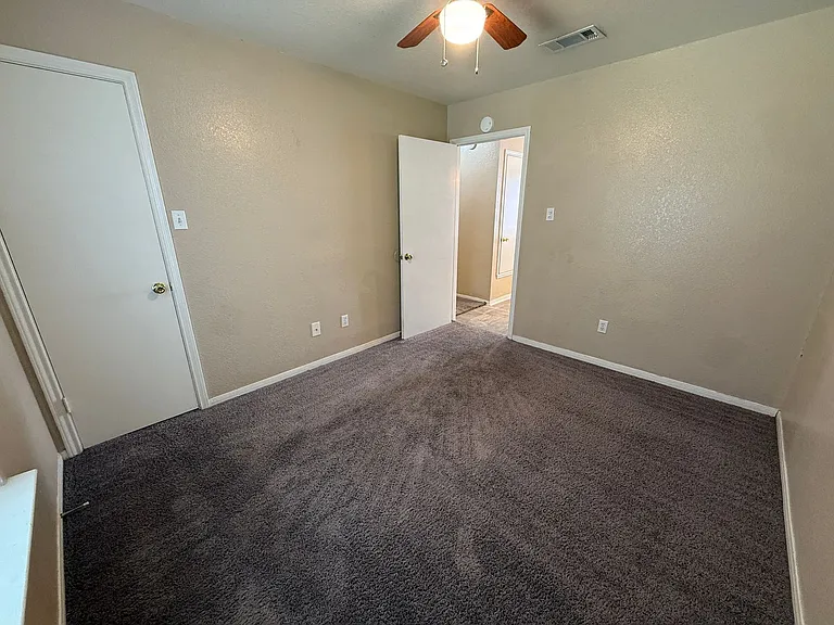 1708 Benttree Dr — Photo 10