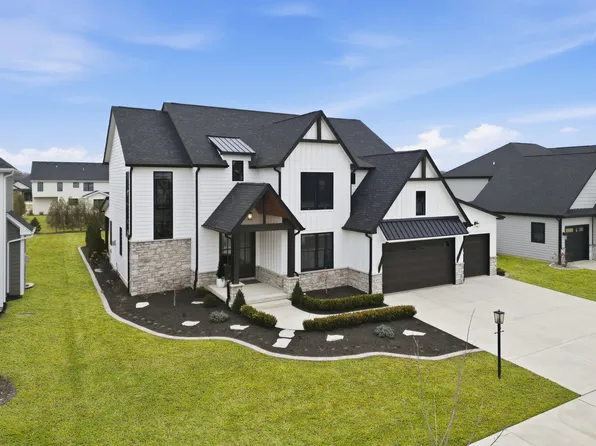 9727 Dune Grass Way, Saint John, IN 46373